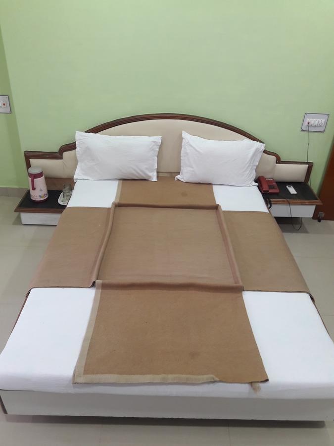 Hotel Sahara Palace Bhuj Exterior photo