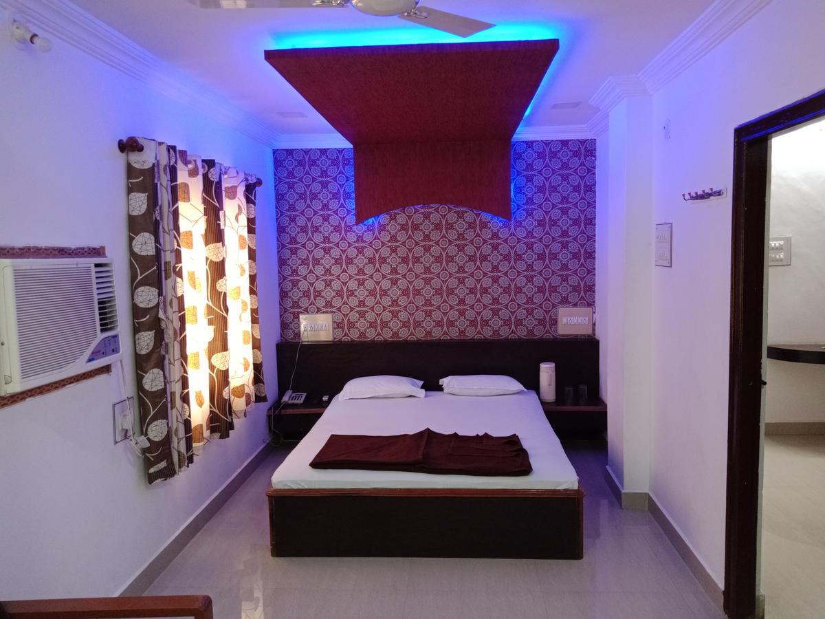 Hotel Sahara Palace Bhuj Exterior photo