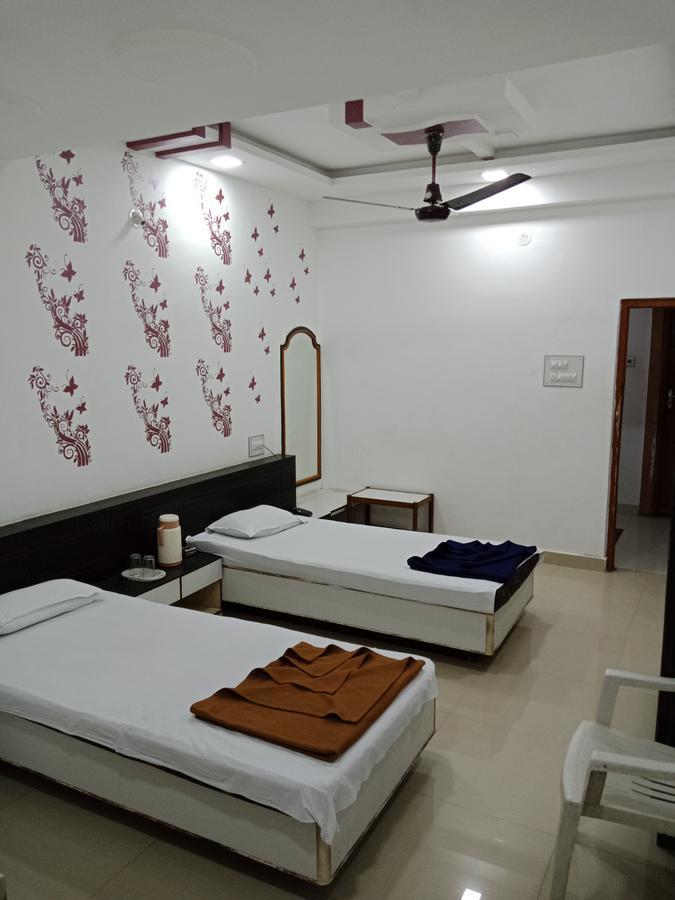 Hotel Sahara Palace Bhuj Exterior photo